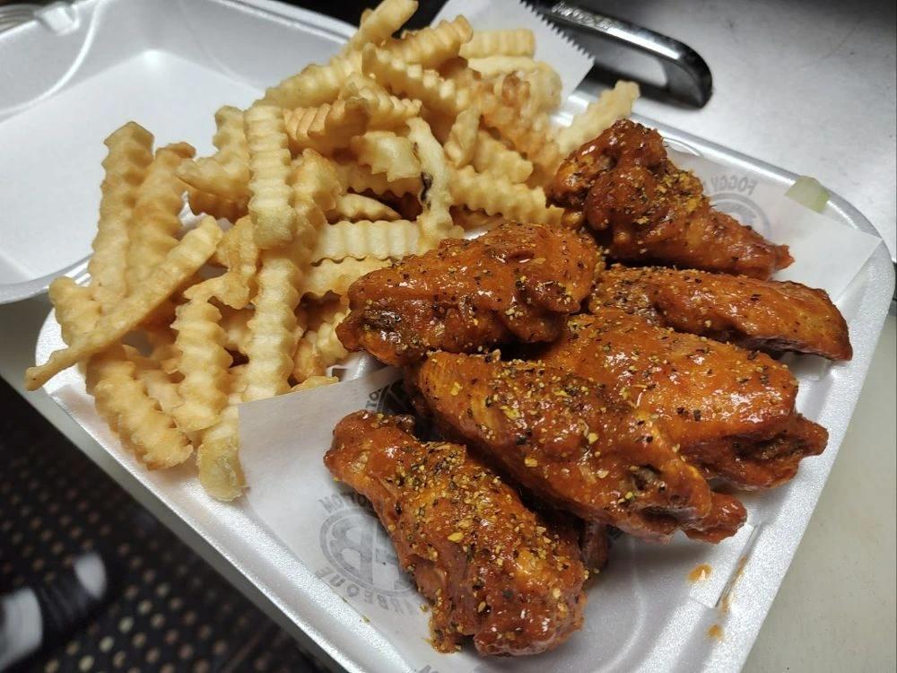 B Q Wings