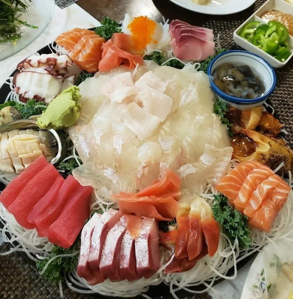 어촌횟집 Fishing Village Sushi Restaurant