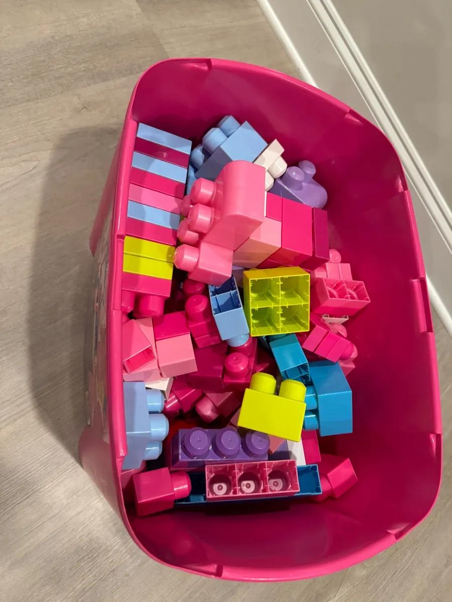 Mega blocks